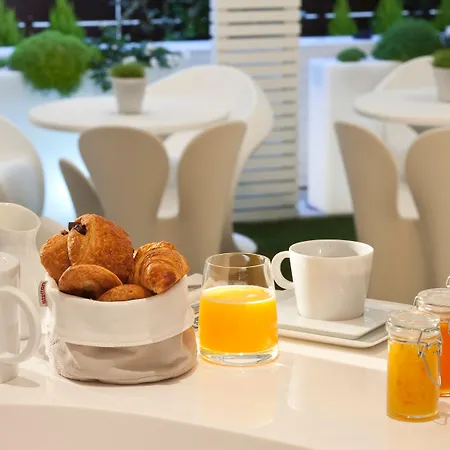 Le 7 Eiffel By Malone Hotell Paris