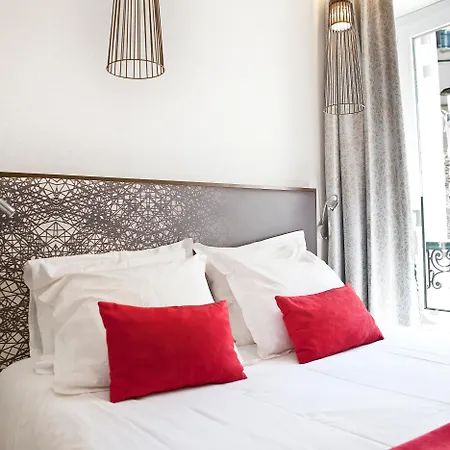 Otel Eiffel Segur