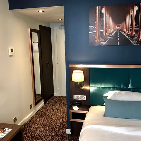 Western Empire Elysees Hotel 3*