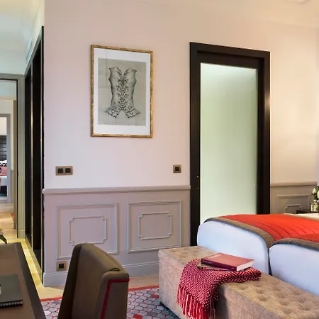 La Clef Tour Eiffel By The Crest Collection 5*