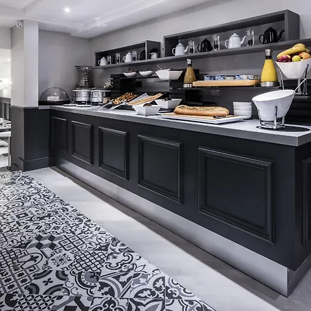 Hotel Trinité Haussmann Paris