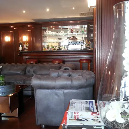 Hotel Derby Eiffel Paris