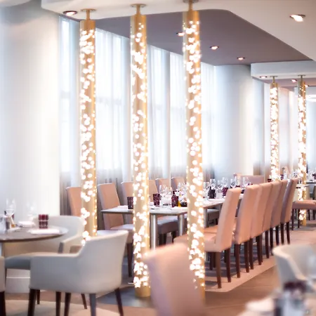 Pullman Paris La Defense Hotel
