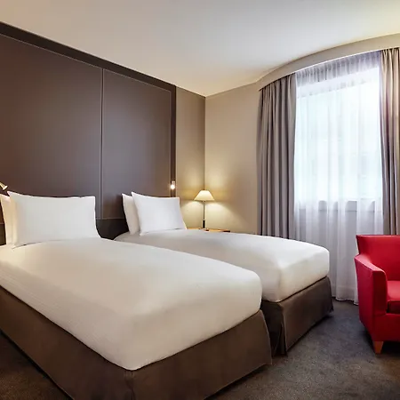 Pullman Paris La Defense Hotel 5*