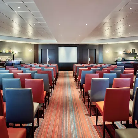Pullman Paris La Defense Hotel 5*