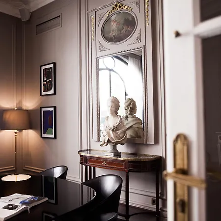 Vernet Champs Elysees Hotel