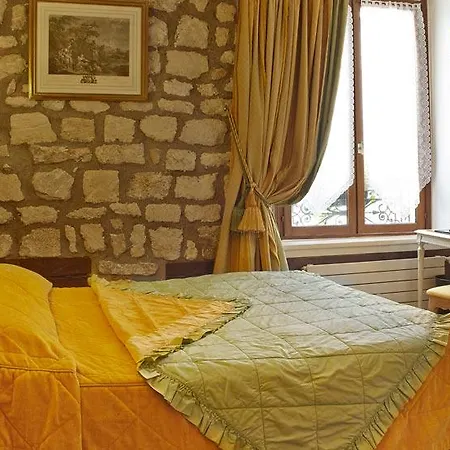 Grand Dechampaigne Hotel Paris