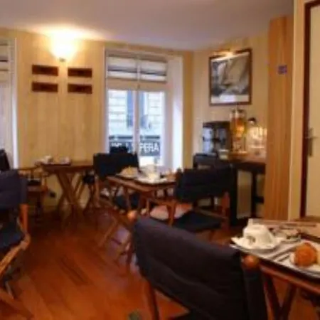 Monsieur Helder 3* Paris