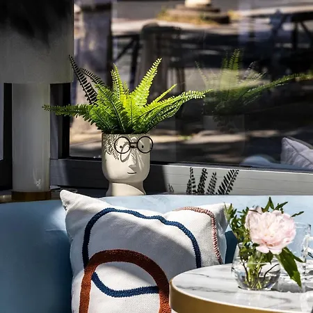 Nude Hotel 4*