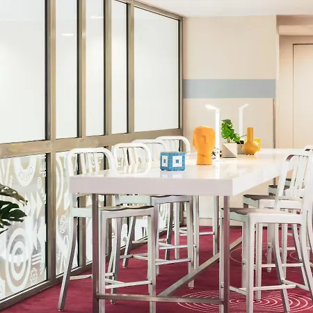 מלון Mercure Centre Tour Eiffel פריז