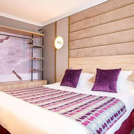 Nude Hotel