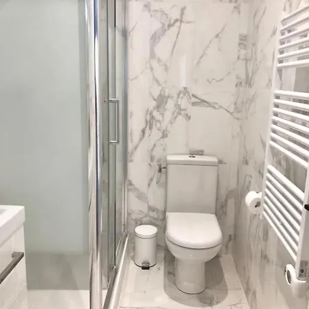 Apartment In The Heart Of The Marais With Air Conditioning Paris