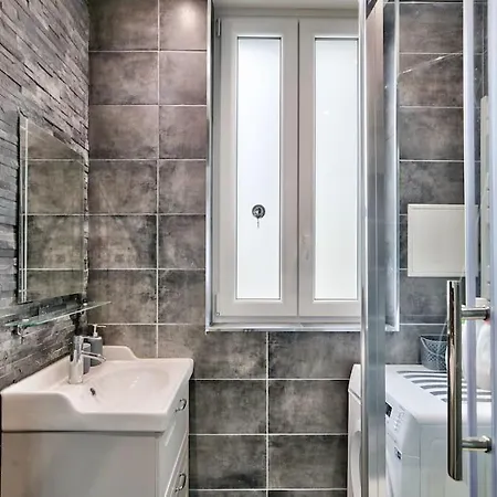 Apartment Renovated Modern 1 Bedroom Porte Maillot *