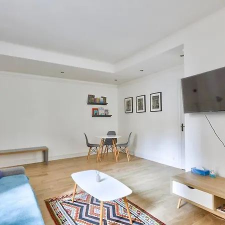 Apartment Renovated Modern 1 Bedroom Porte Maillot