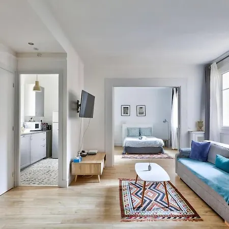 Apartment Renovated Modern 1 Bedroom Porte Maillot Paris