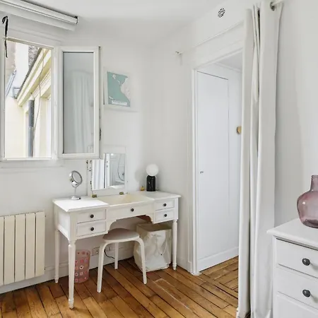 Charming Duplex In Privatestreet, Citycenter Apartment