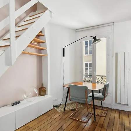 Charming Duplex In Privatestreet, Citycenter Apartment *