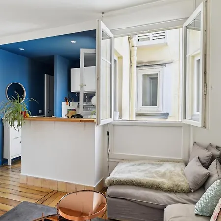 Charming Duplex In Privatestreet, Citycenter Apartment
