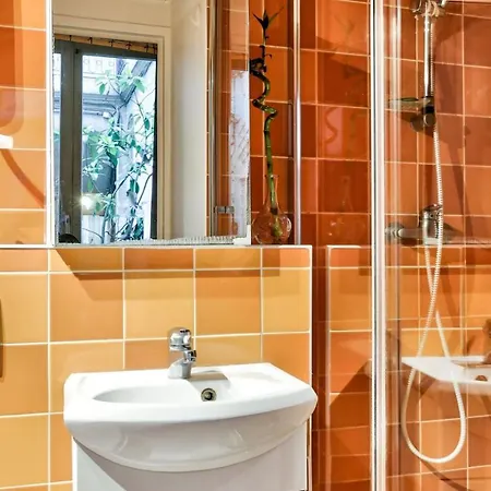 Very Well Located In Le Marais Apartament