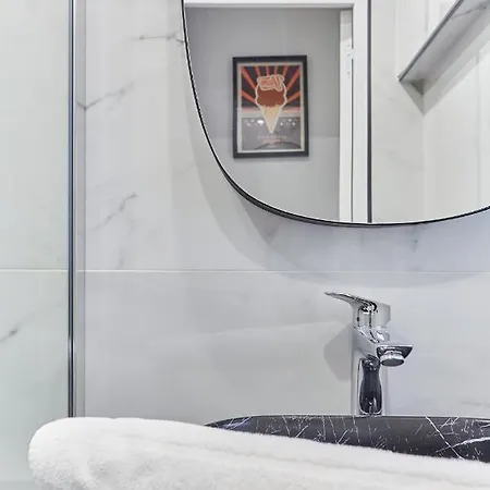 Appartement Loft Pere Lachaise By Prestige Parijs