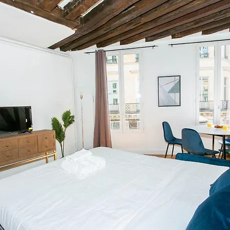 Louvre - Rivoli Apartment Paris