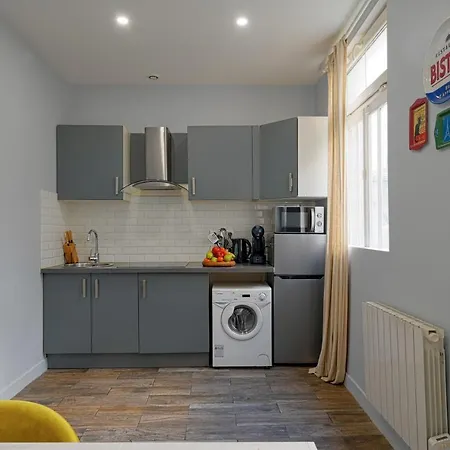 Huge 2 Floor With Unique Games & Theatre Apartment *