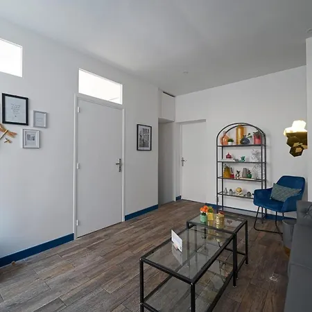 Huge 2 Floor With Unique Games & Theatre Paris