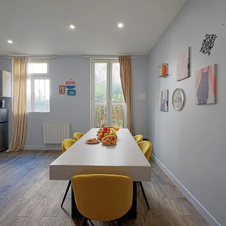 Huge 2 Floor With Unique Games & Theatre