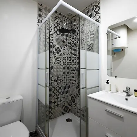 Huge 2 Floor With Unique Games & Theatre * Paris