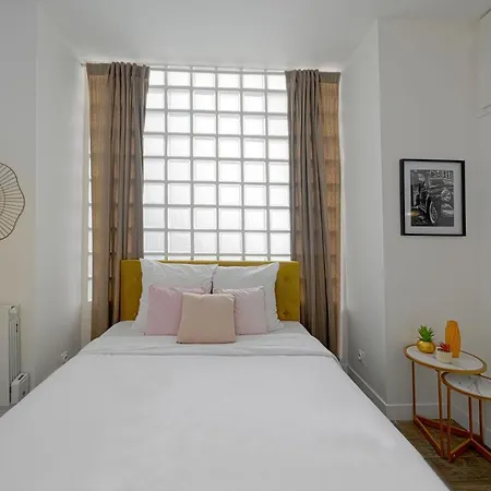 Apartment Huge 2 Floor With Unique Games & Theatre *