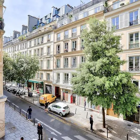 L'elegance A La Parisienne * Parijs