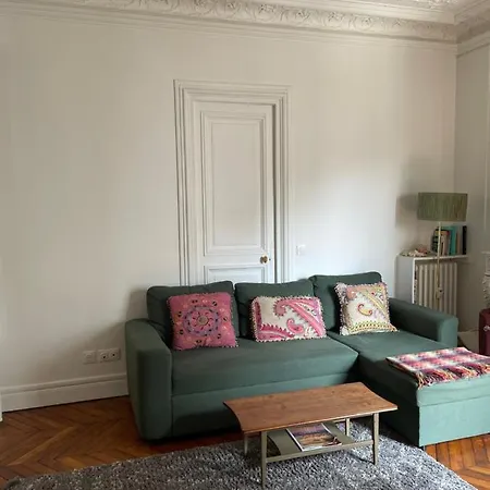 Saint Dominique Apartment Paris
