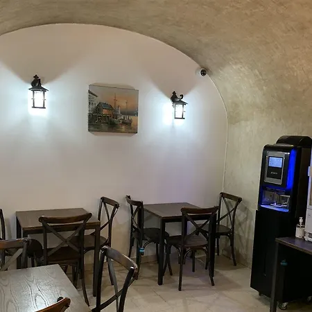 阿波罗歌剧酒店 3*