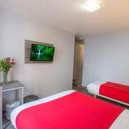 Hipotel Père-lachaise République Hotel Parigi
