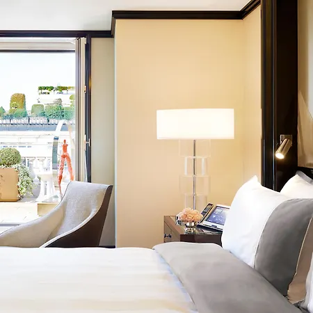 The Peninsula Parigi