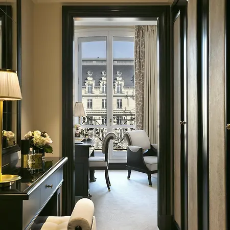 Barriere Fouquet's Hotel