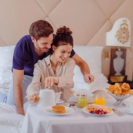 Hotel Barriere Fouquet's 5*
