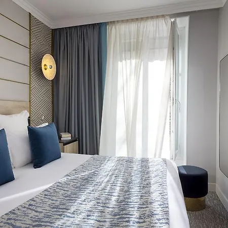 Nude Hotel Paris