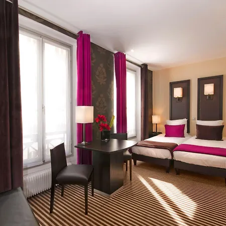 Hotel Pax Opera