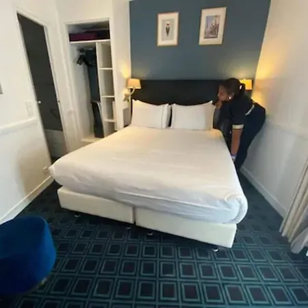 Etoile Trocadero Hotel 3*