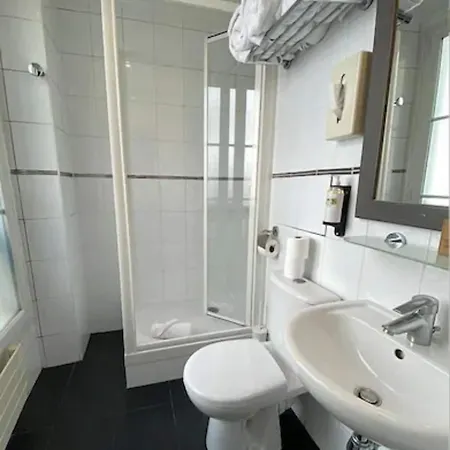 Etoile Trocadero Hotel