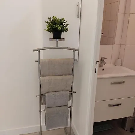 Nice Flat Near Gare Du Nord O Gare Du L Est Free Wi-fi And Netflix 公寓 *