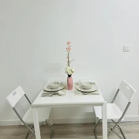 Nice Flat Near Gare Du Nord O Gare Du L Est Free Wi-fi And Netflix *