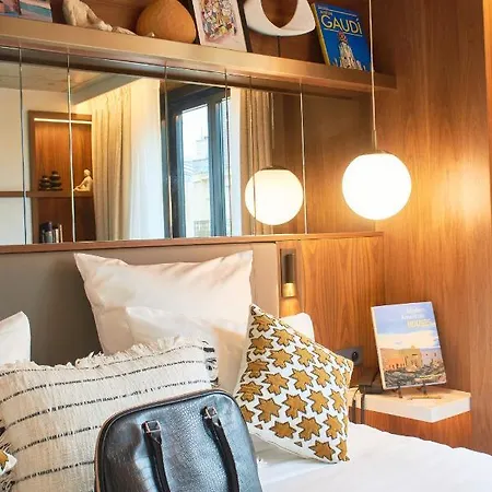 Card Hotel Paris