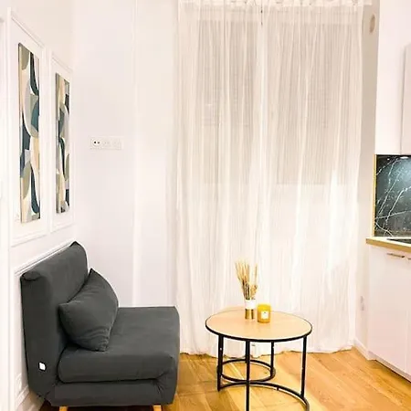 Appartement Du Theatre Rez De Chaussee Paris