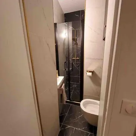 Du Theatre Rez De Chaussee Appartement *
