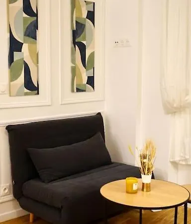 Appartement Du Theatre Rez De Chaussee *