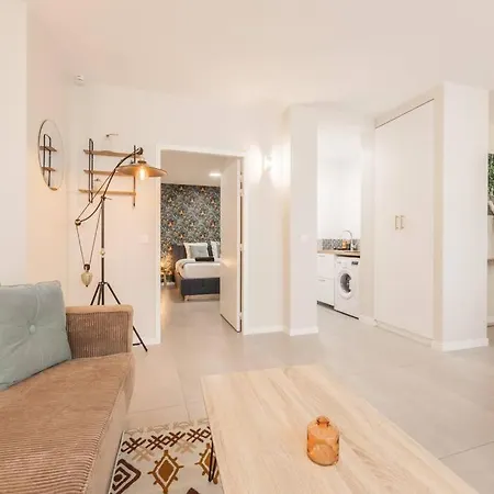 Apartment Porte Versailles 15eme, 1 2 A 4p Paris