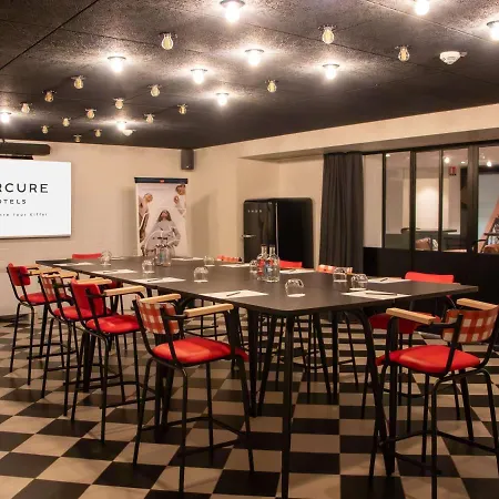 Mercure Centre Tour Eiffel מלון 4*