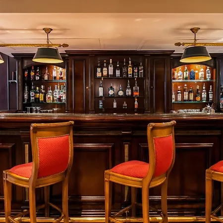 Pantheon Hotel